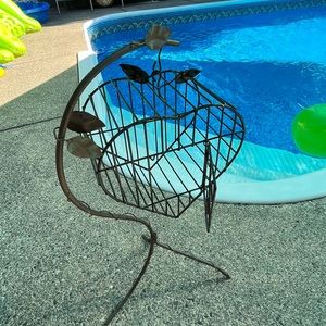 Vtg wraught iron heart shaped bird house